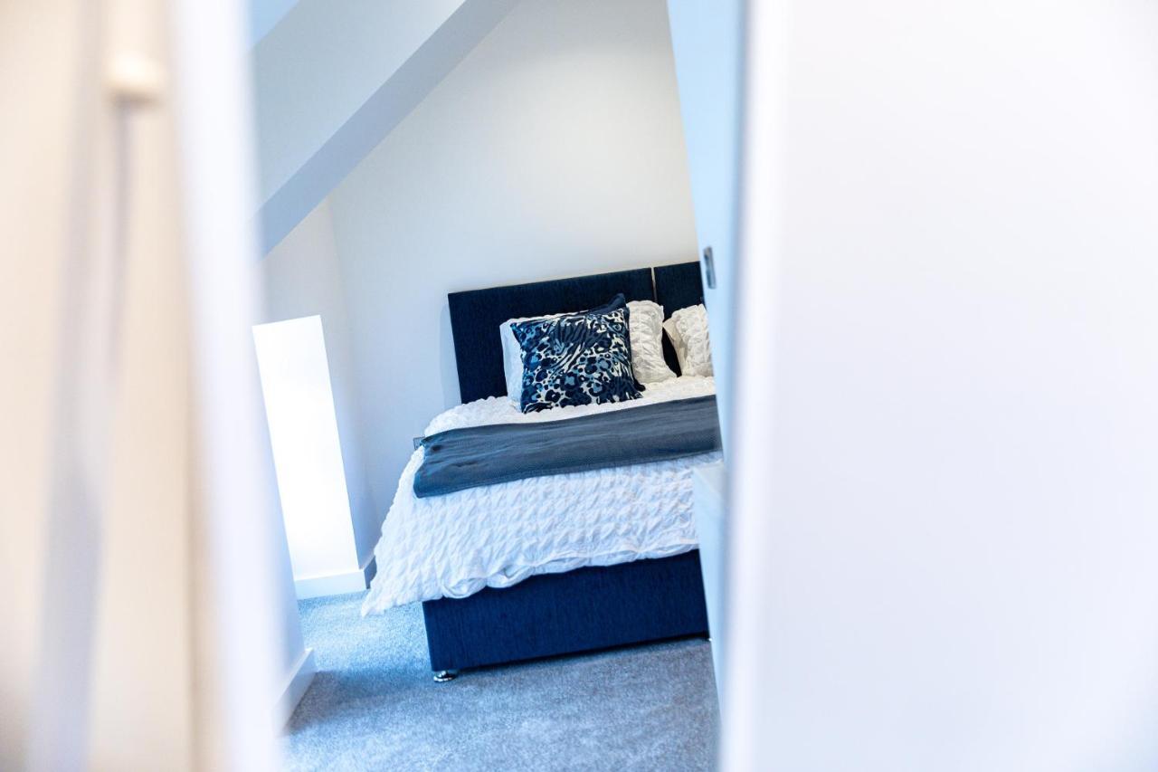 Апартаменты Stylish & Contemporary 2-Bed Townhouse - Parking - Wi-Fi - Netflix Вёксоп Экстерьер фото