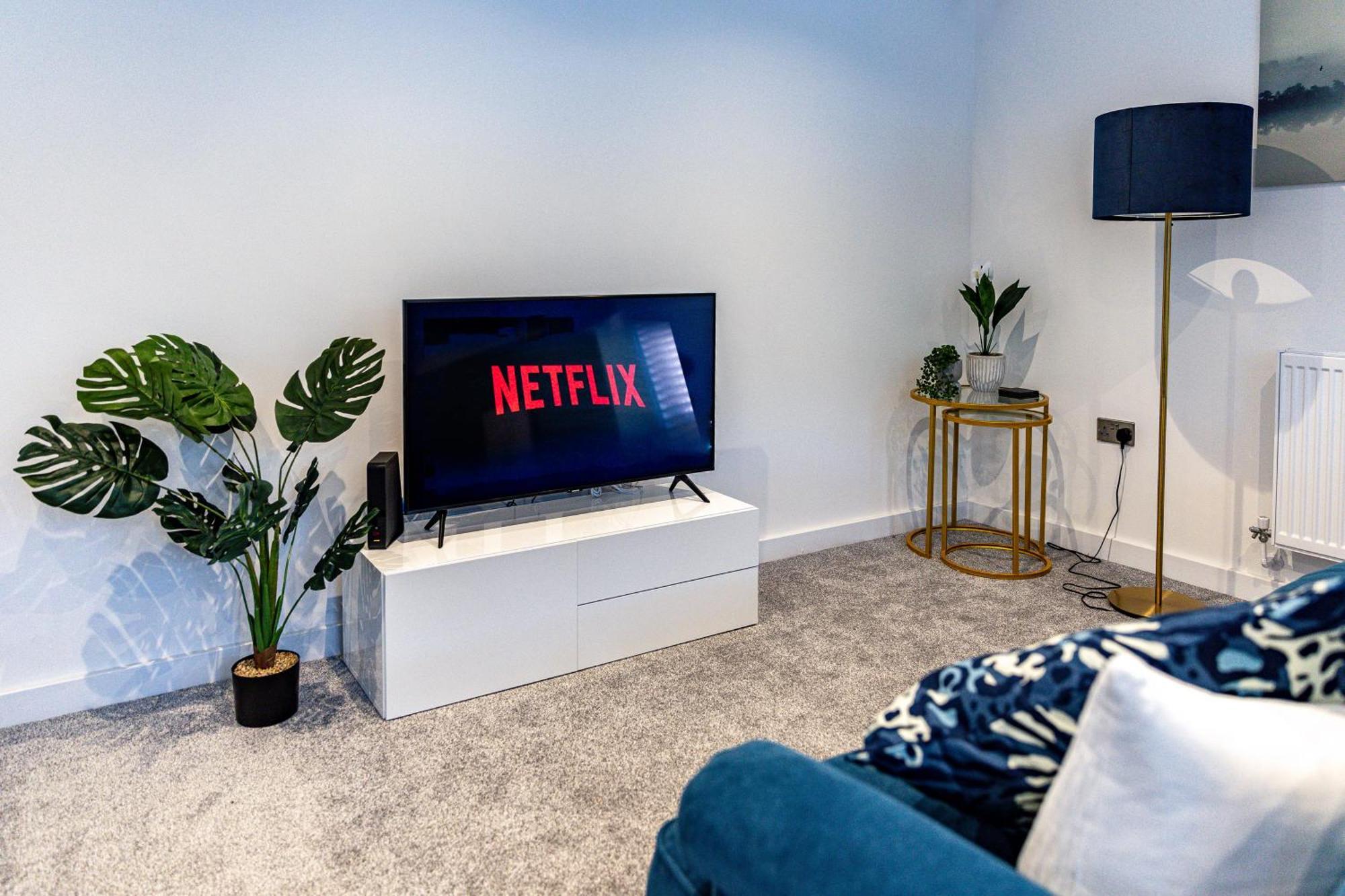 Апартаменты Stylish & Contemporary 2-Bed Townhouse - Parking - Wi-Fi - Netflix Вёксоп Экстерьер фото
